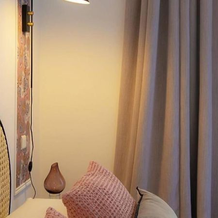 Romantic Flat In The Heart Of The City Awinion Zewnętrze zdjęcie