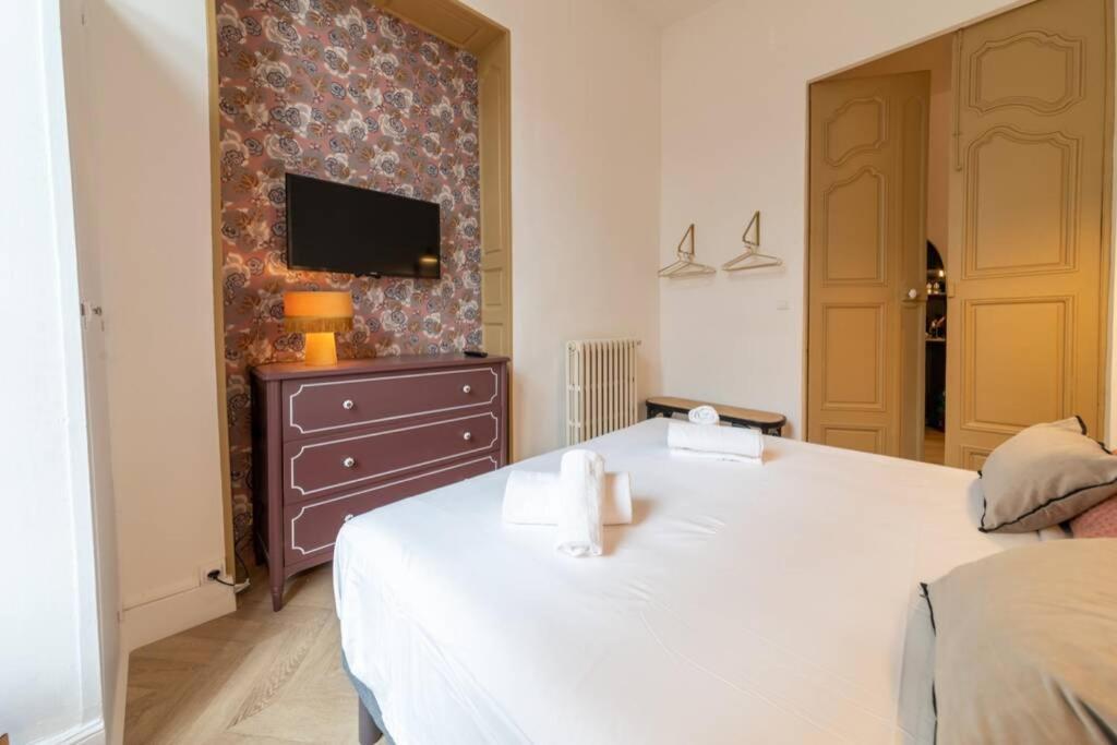 Romantic Flat In The Heart Of The City Awinion Zewnętrze zdjęcie